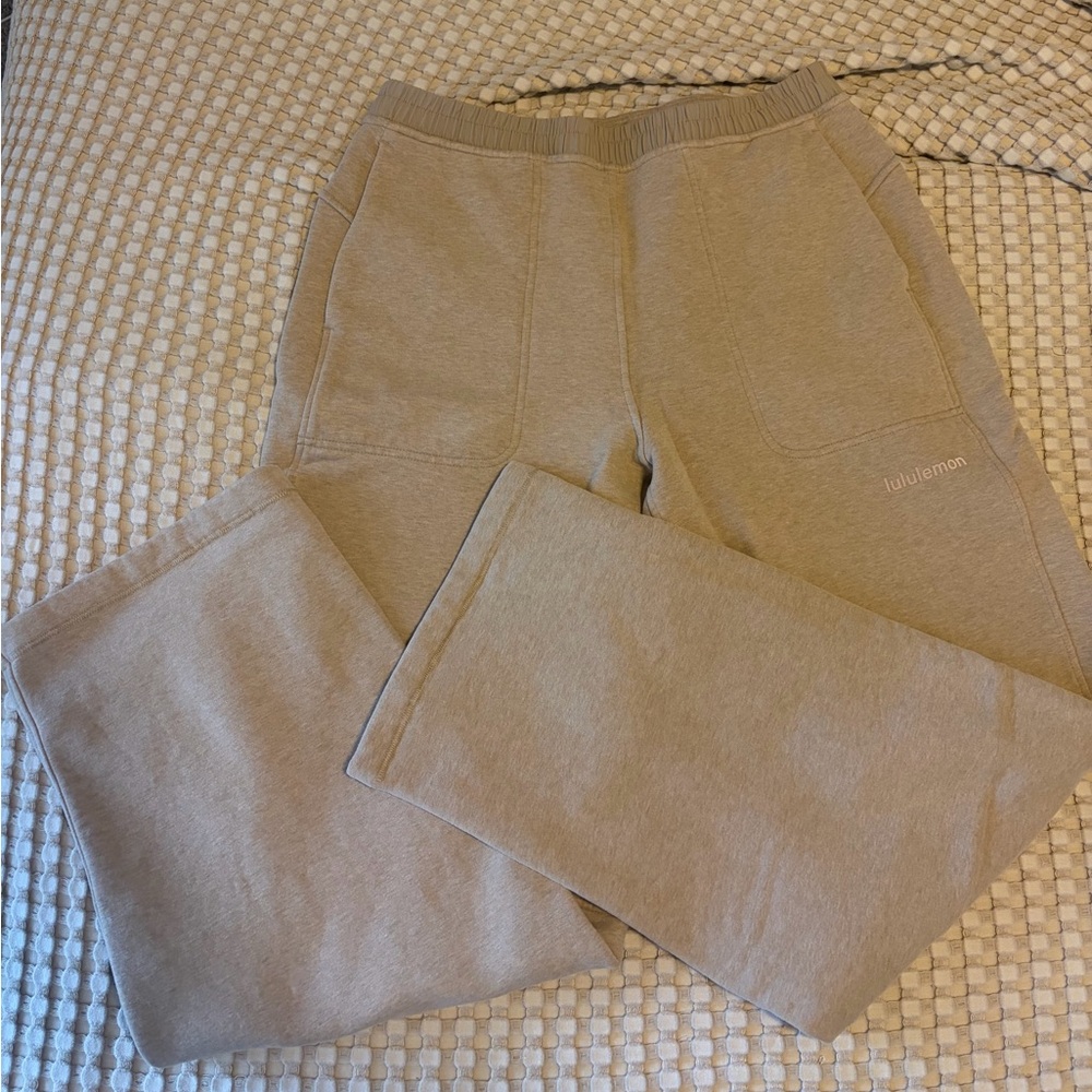 Lululemon Loungeful Classic Fit HR Sweatpant